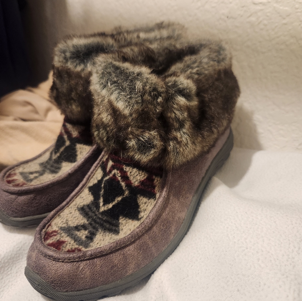 Sketchers shoes